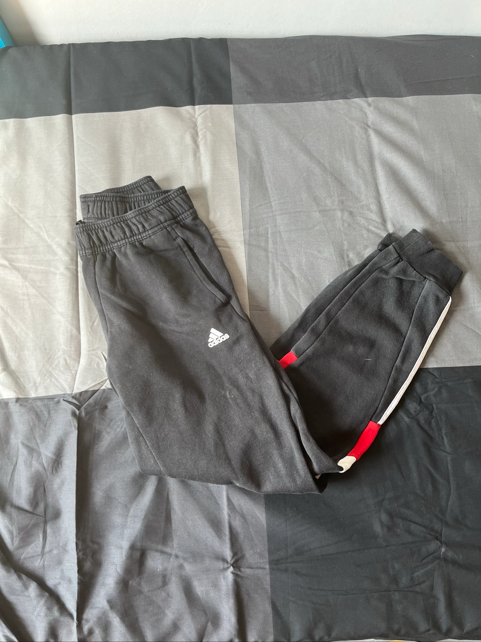 Pantalones Adidas largos - Talla 11-12 años -
